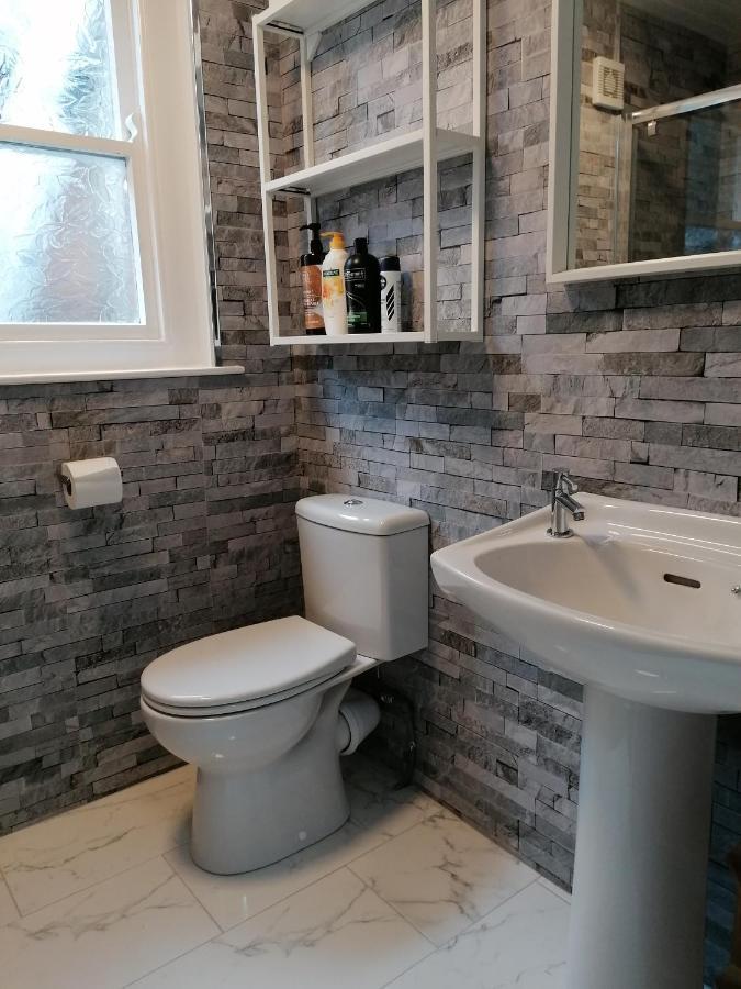 Queens Quarter Holiday Homes (Adults Only) بلفاست المظهر الخارجي الصورة