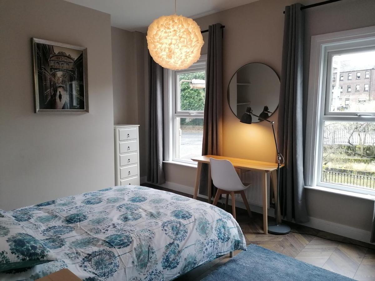 Queens Quarter Holiday Homes (Adults Only) بلفاست المظهر الخارجي الصورة