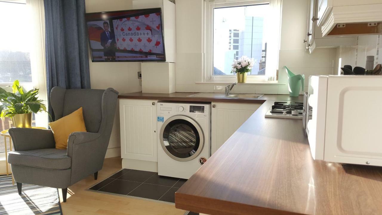 Queens Quarter Holiday Homes (Adults Only) بلفاست المظهر الخارجي الصورة