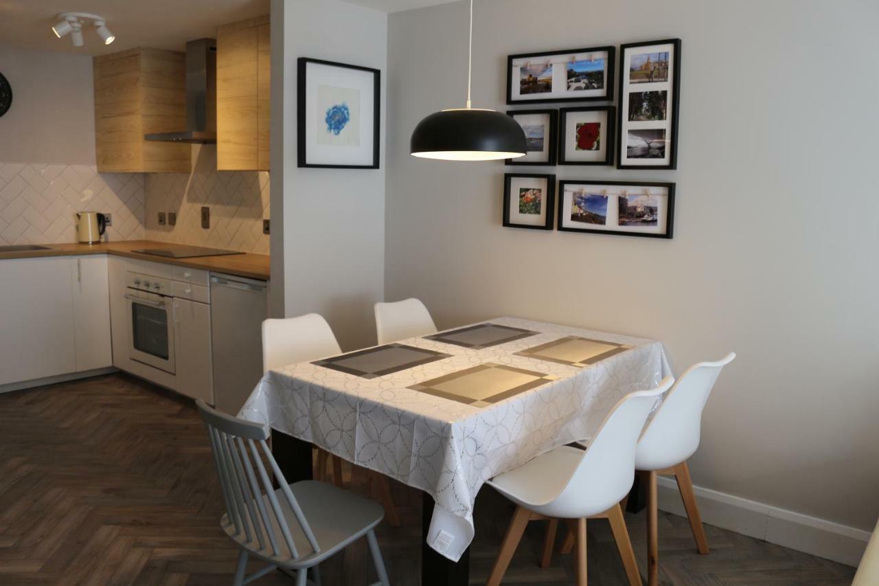 Queens Quarter Holiday Homes (Adults Only) بلفاست المظهر الخارجي الصورة
