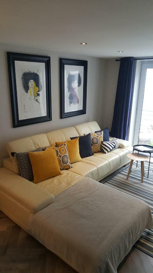 Queens Quarter Holiday Homes (Adults Only) بلفاست المظهر الخارجي الصورة